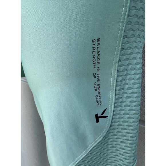 KORAL Emblem Lustrous High Rise Perforated w/ mesh Inserts Leggings Sage Green S - Picture 4 of 12